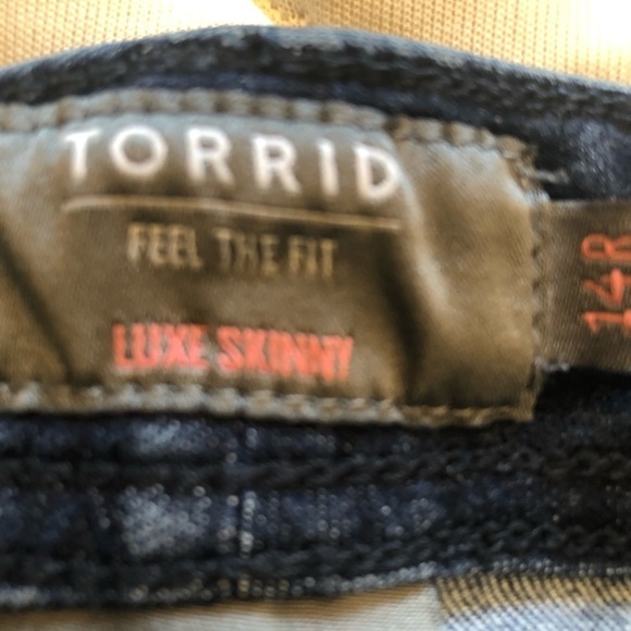 Torrid/ MIDFIT SKINNY SUPER SOFT MID-RISE JEAN / 14R - Picture 7 of 16